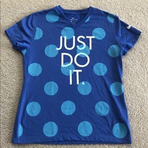 Nike girls T-shirt XL (fits like Large)